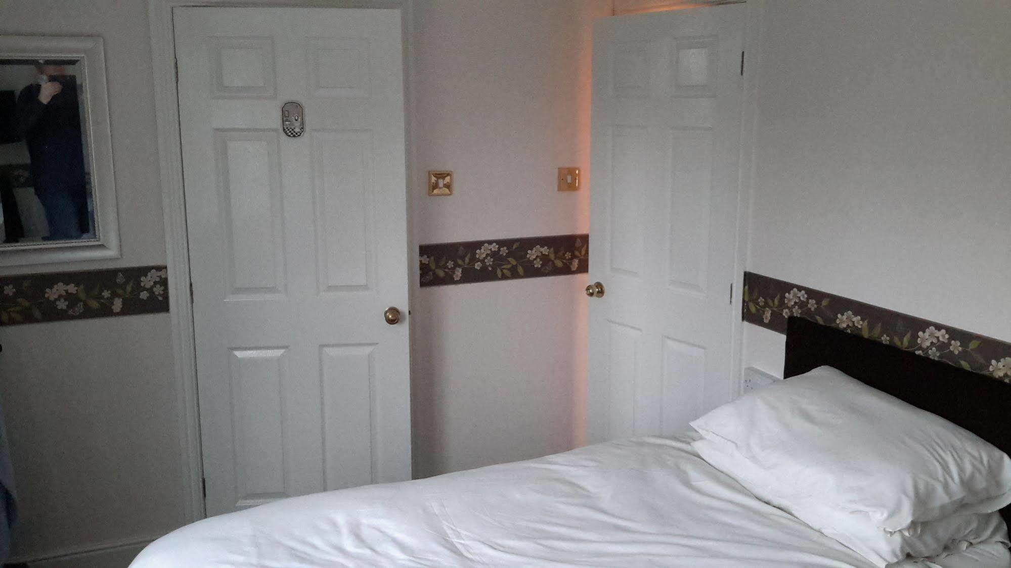 Bed and Breakfast The School House Warrington  Exterior foto